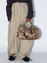 画像をギャラリービューアに読み込む, Fur hand bag