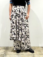 画像をギャラリービューアに読み込む, Rayon print skirt pants