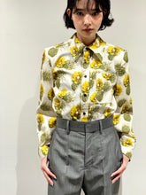 画像をギャラリービューアに読み込む, Flower print shirts