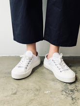 画像をギャラリービューアに読み込む, Iggi basse A.P.C. SNEAKERS