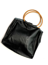 画像をギャラリービューアに読み込む, Big Leather Bag with Pouch