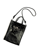 画像をギャラリービューアに読み込む, Triangle poach bag