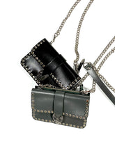 画像をギャラリービューアに読み込む, Chain leather wallet