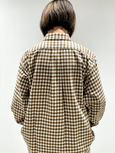 画像をギャラリービューアに読み込む, Button Shirt Wide