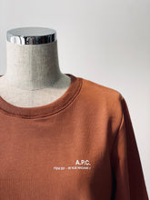 画像をギャラリービューアに読み込む, ITEM F ロゴスウェット