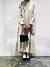 画像をギャラリービューアに読み込む, Aラインドレス