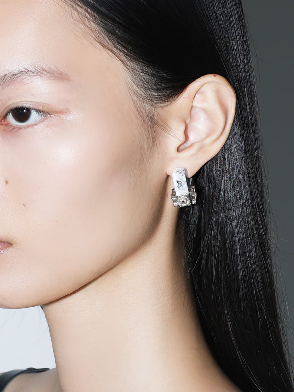 Marble motif pierced earrings