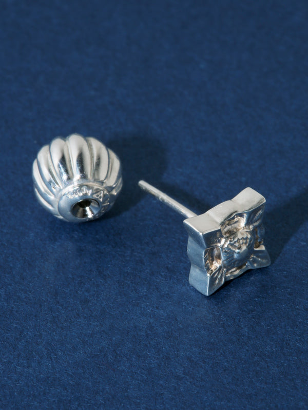 Metal pierced earrings SILVER