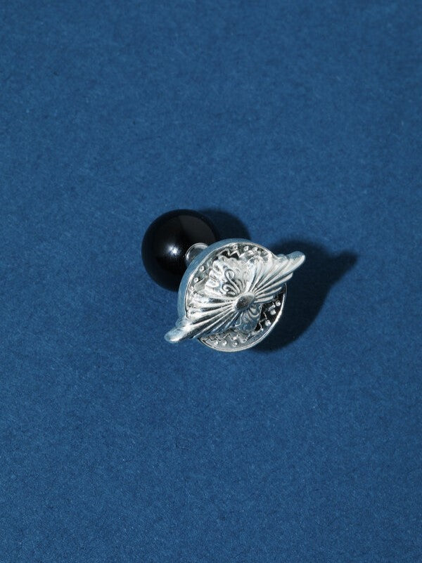 METAL STONE PIERCED EARRINGS ONYX SILVER