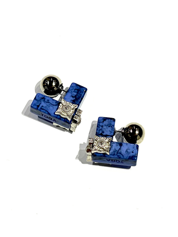 Marble motif pierced earrings
