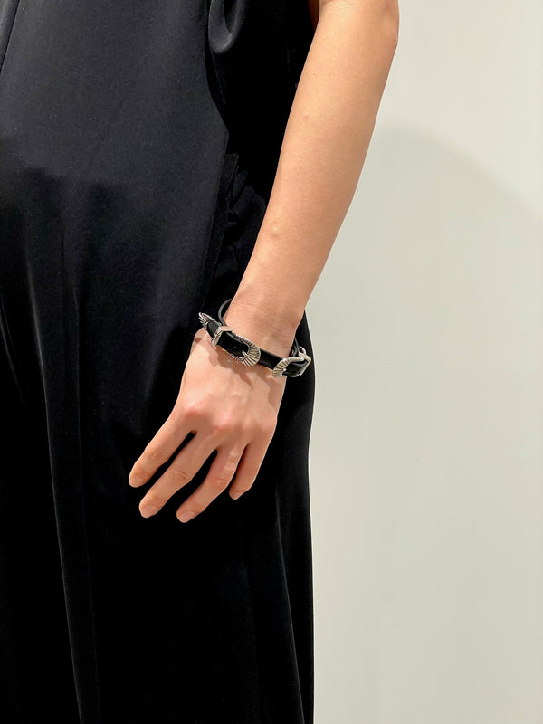 Narrow double buckle bangle