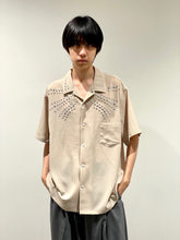 画像をギャラリービューアに読み込む, Studs S/S shirts
