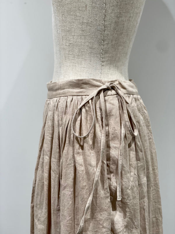Gathered skirt