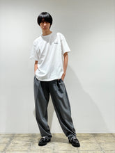 画像をギャラリービューアに読み込む, Studs Tee
