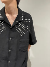 画像をギャラリービューアに読み込む, Studs S/S shirts
