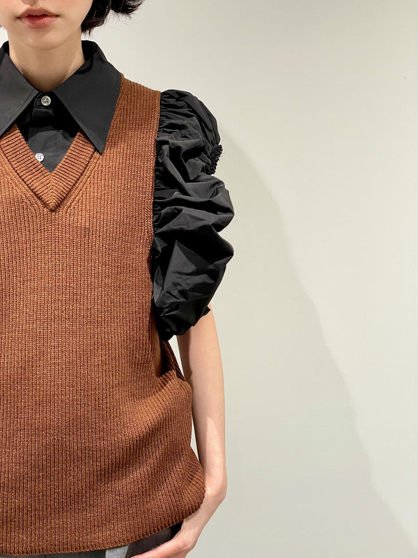 Roll sleeve knit