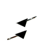 Triangle hair pin