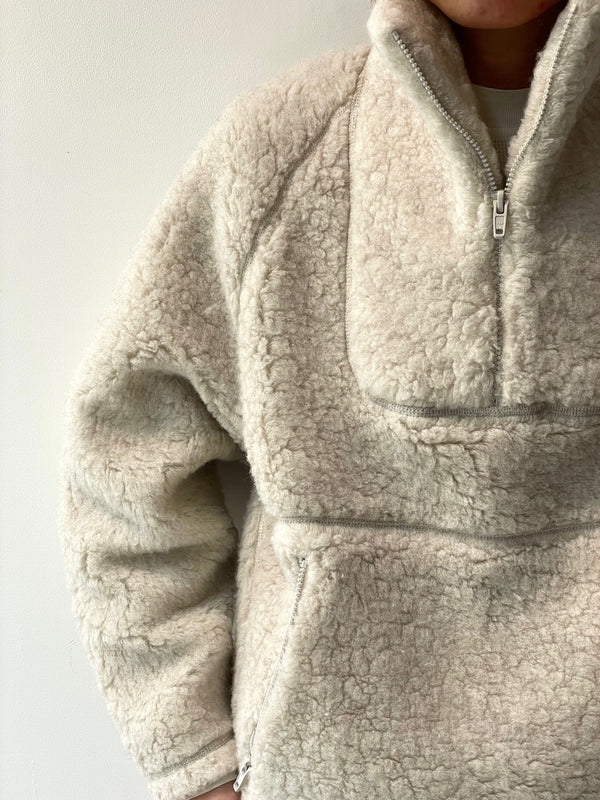Wool fleece pullover（BOA）
