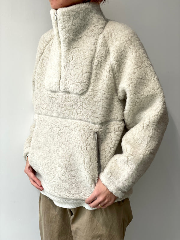 Wool fleece pullover（BOA）