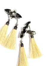 画像をギャラリービューアに読み込む, Metal fringe earrings
