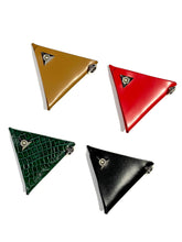 画像をギャラリービューアに読み込む, Triangle coin case
