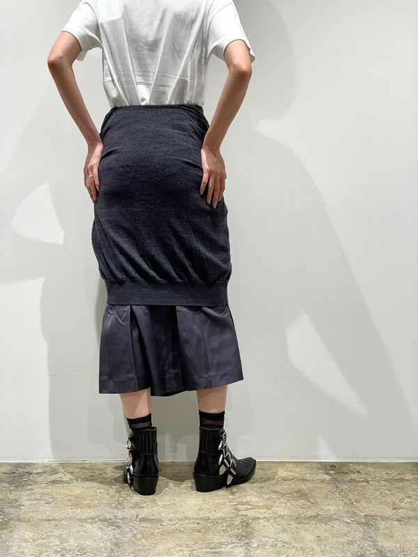 Knit docking skirt