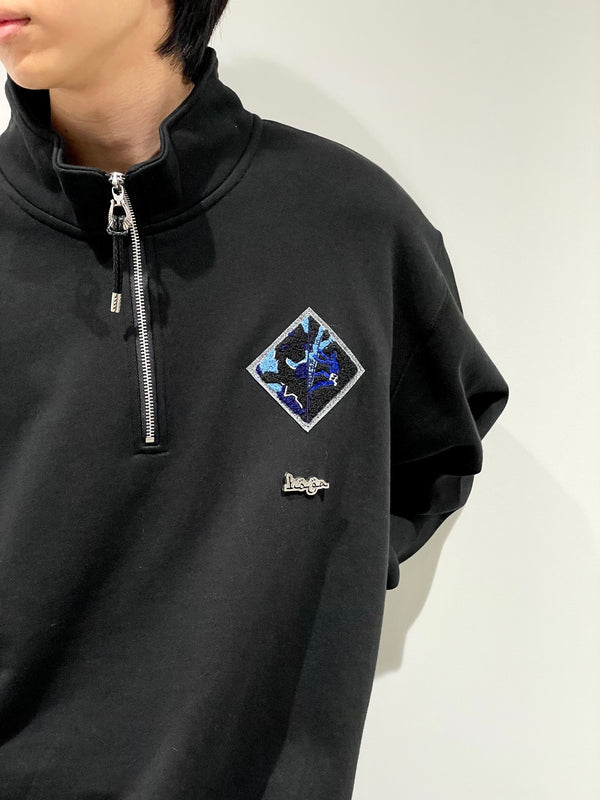 Half zip sweatshirt