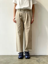 画像をギャラリービューアに読み込む, Chino Two Tuck Tapered
