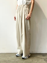 画像をギャラリービューアに読み込む, Two tuck easy wide pants
