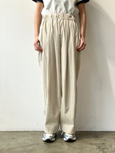 画像をギャラリービューアに読み込む, Two tuck easy wide pants
