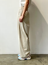 画像をギャラリービューアに読み込む, Two tuck easy wide pants
