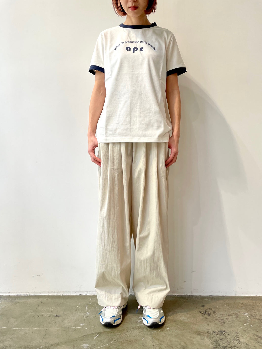 Two tuck easy wide pants