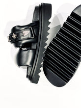 画像をギャラリービューアに読み込む, Leather puff sandals（WOMENS）
