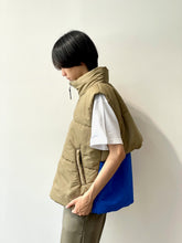 画像をギャラリービューアに読み込む, Nylon padded vest
