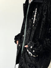 画像をギャラリービューアに読み込む, Crush velvet blouson
