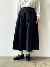 画像をギャラリービューアに読み込む, Tuck Skirt
