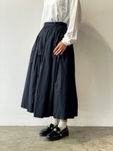 画像をギャラリービューアに読み込む, Tuck Skirt
