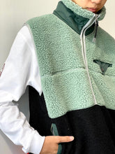 画像をギャラリービューアに読み込む, Wool jersey vest
