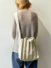 画像をギャラリービューアに読み込む, ORIGAMI PLEATS BAG

