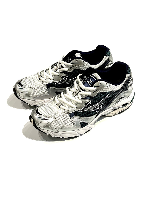 WAVE RIDER 10（D1GA2104_p）