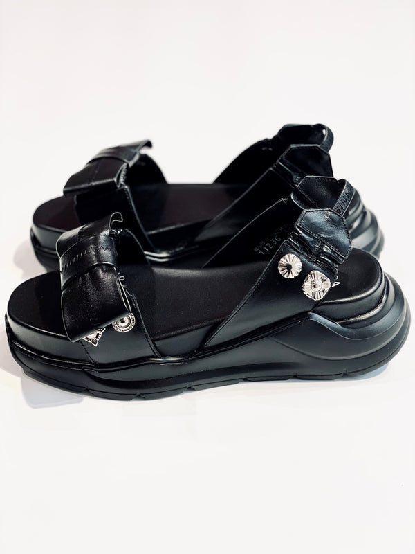 Shark sole ribbon sandals（WOMENS）