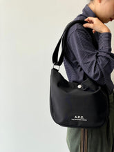 画像をギャラリービューアに読み込む, JOURNAL SMALL BAG
