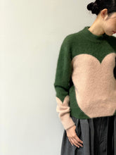 画像をギャラリービューアに読み込む, Bicolor knit pullover
