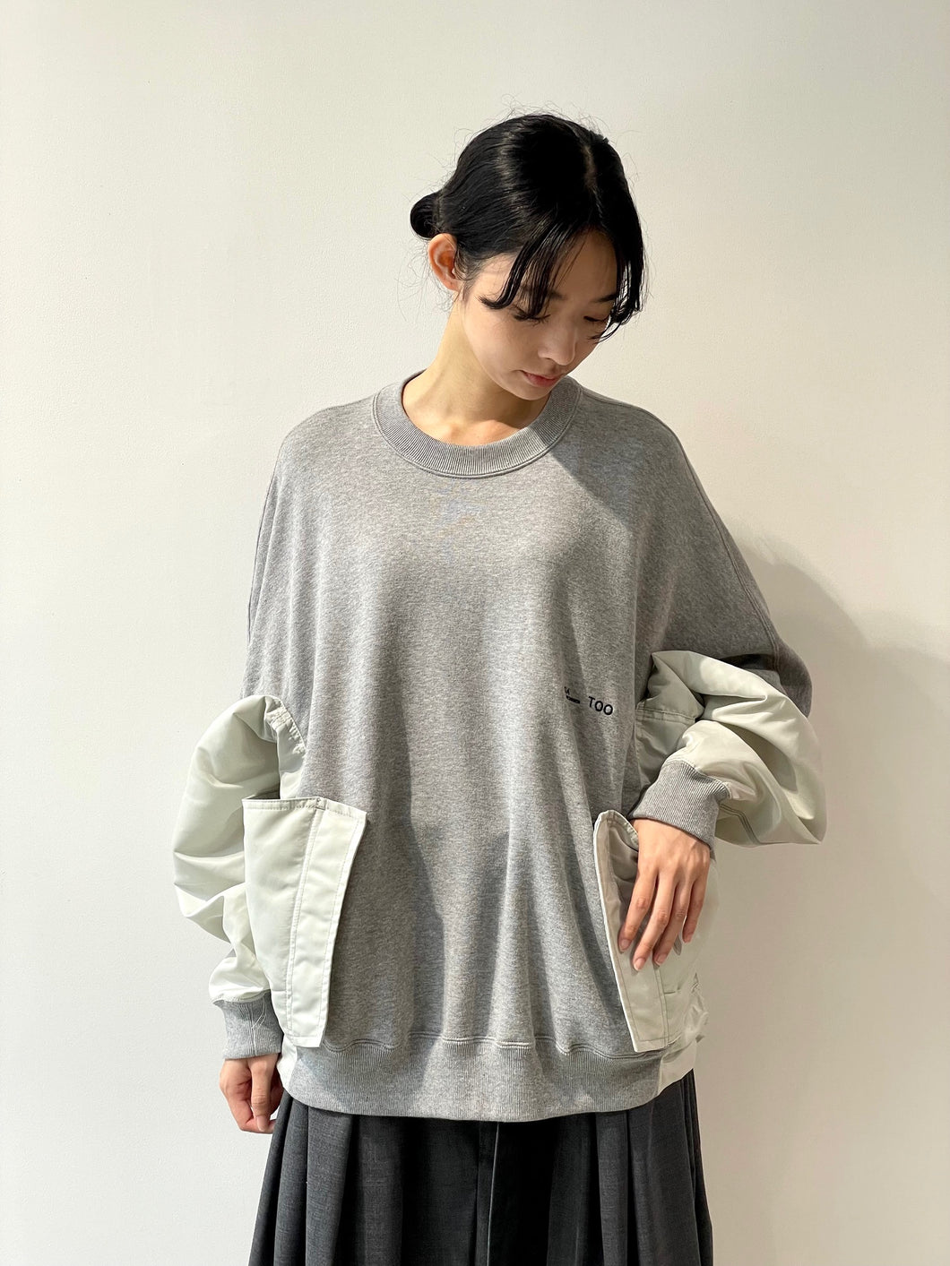 Nylon sweatshirt （WOMENS）