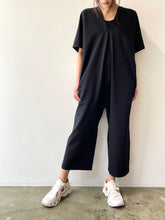 画像をギャラリービューアに読み込む, V-neck jumpsuit L/S
