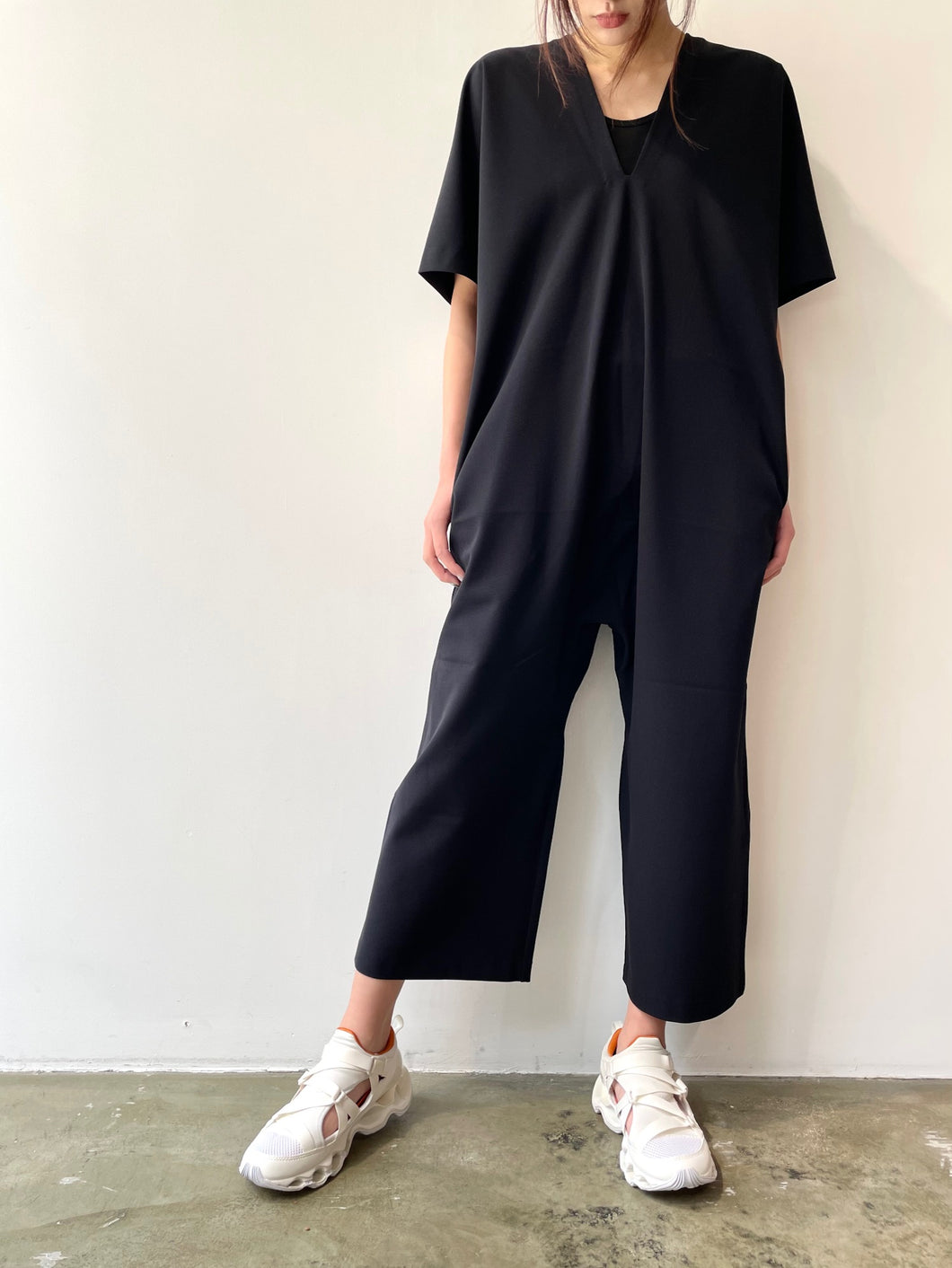 V-neck jumpsuit L/S