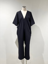 画像をギャラリービューアに読み込む, V-neck jumpsuit L/S
