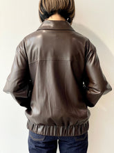 画像をギャラリービューアに読み込む, Suzanna Blouson
