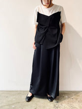 画像をギャラリービューアに読み込む, Different material asymmetry cut&amp;sew
