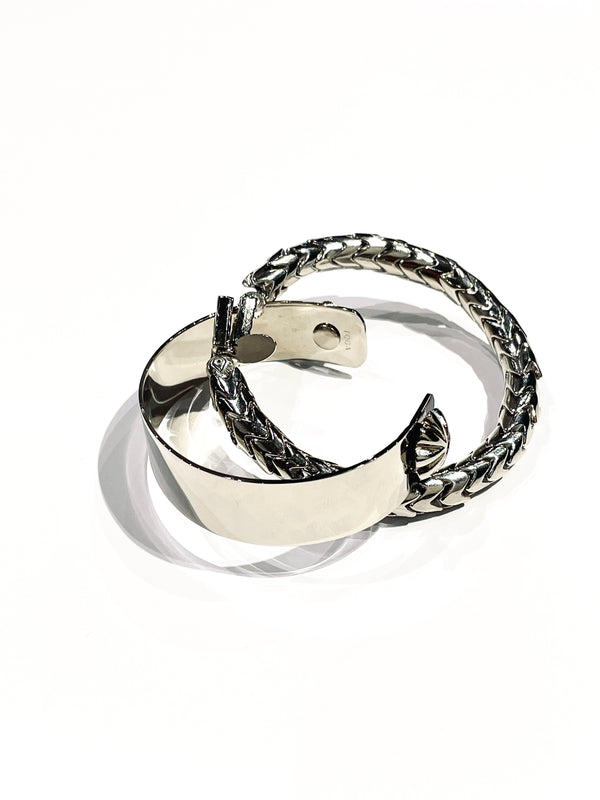 Metal bangle set
